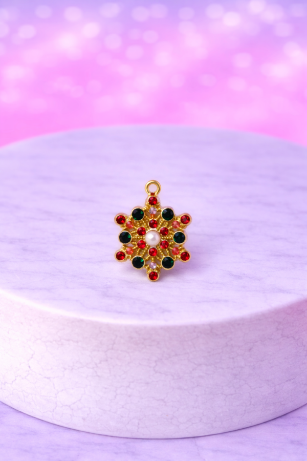 8e96899b-3a33-4f3d-a1d2-c614be6e97cf Charms Étoile Festive Cristalline – Éclat & Magie d’Hiver