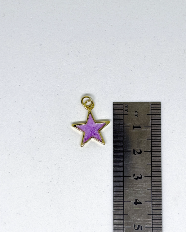 Charms Étoile Violette – Doré & Émail Violet