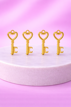 Charms Clé Cœur Dorée – Style Vintage & Élégant