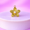 Charms Fleur Dorée Vintage avec Perle – Pendentif Élégant