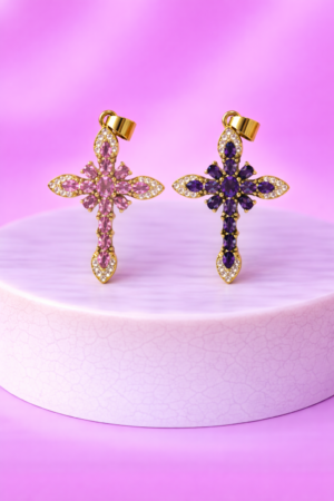 Charms Croix Strass – Doré & Étincelant (Variantes Rose / Violet)