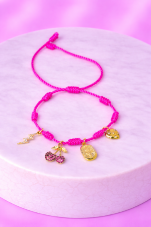Bracelet Pré-fait Cordon Rose & Charms Dorés – Enfant & Adulte