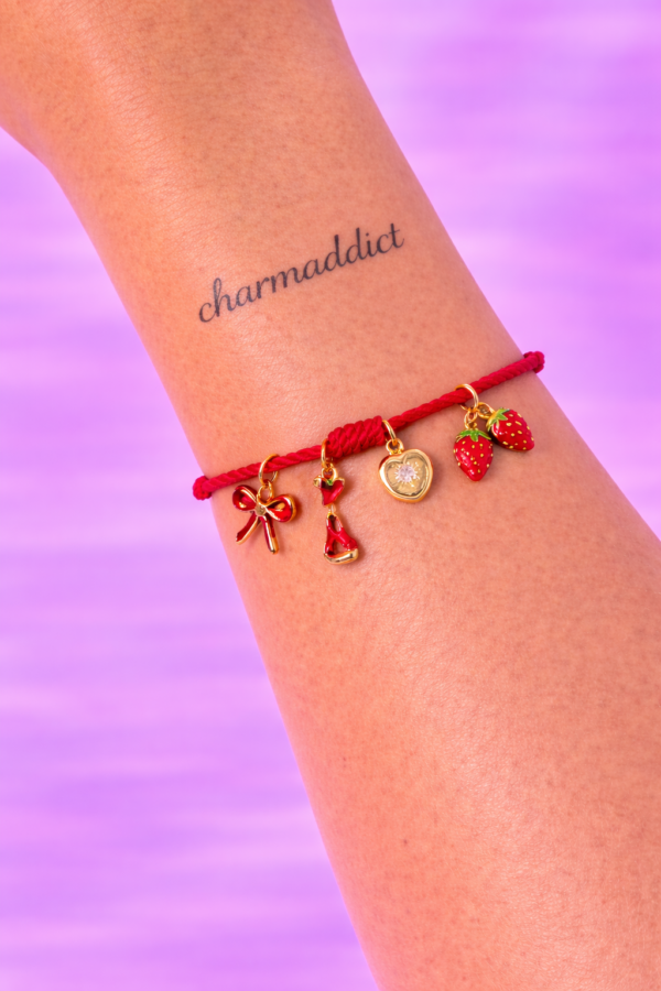 Bracelet Pré-fait Cordon Rouge Charms Dorés – Enfant & Adulte