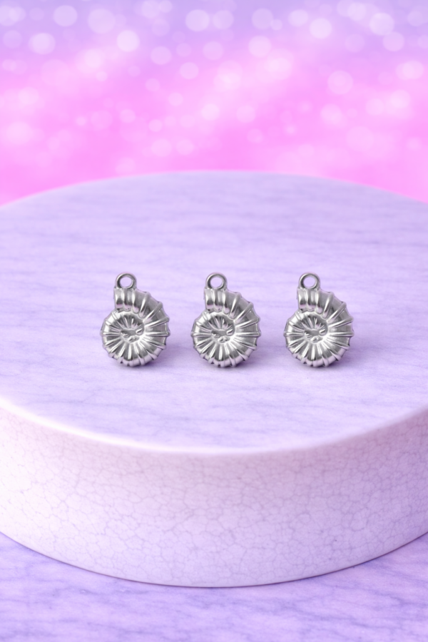 Charms Coquillage Spiralé Argenté – Inspiration Marine