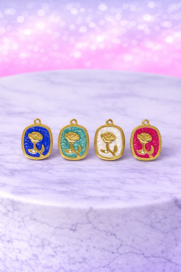 Charms Rose Dorée – Élégance Florale Intemporelle